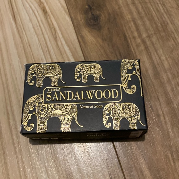 Goloka Sandalwood soap - Picture 1 of 3